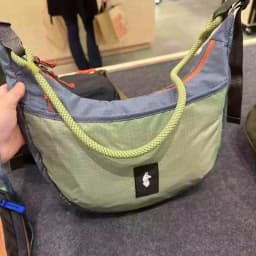 2026 women's nylon crossbody shoulder bag with contrasting color design, dumpling bag, simple and lightweight