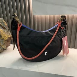 2026 women's nylon crossbody shoulder bag with contrasting color design, dumpling bag, simple and lightweight