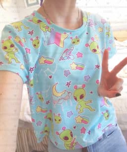 Pastel Alien Cropped Tee with Rainbows and Stars Women's Short Sleeve Crop Top Casual T-shirt Kawaii Fairy Kei Yume Kawaii