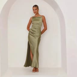 Women's Satin Spaghetti Strap Maxi Dress Ruched Waist Slit Elegant Evening Gown Vintage Solid Color Slim Fit Party Dresses
