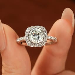 Rrjzz 8mm D Color Halo Round Moissanite Engagement Ring for Women 2CT VVS1 Lab Imitation Diamond Wedding Rings GRA Jewelry Gifts