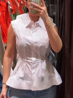 Women Casual Sleeveless Shirts Summer New Female Blouse Pleated Turn-Down Collar Single Breasted Blouses Chic Lady Elegant Tops