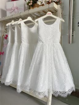 White Lace Flower Girl Dress with Big Bow Elegant Sleeveless A-Line Ball Gowns Formal Communion Wedding Party Dresses