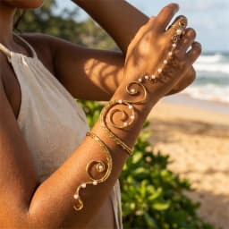 Spiral Arm Cuff Connected Ring for Women Alloy Pearl Beach Wrap Festival Goddess Warm Radiant Statement Hand Chain Jewelry Gifts