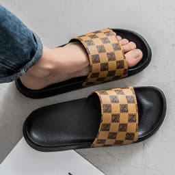 Men's Slippers 2026 Summer Outer Wear Men's Non-Slip Anti-Odor Casual Outdoor Beach Slippers