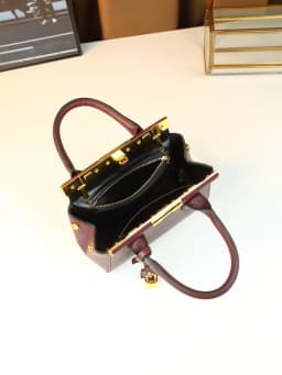 Retro classic lock design premium shell bag new women go out versatile handbag