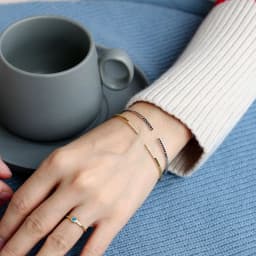 Premium Women's 2025 Simple Yet Stylish 5a Zircon Inlay Bracelet 18k Gold Plated Perfect Jewelry Gift