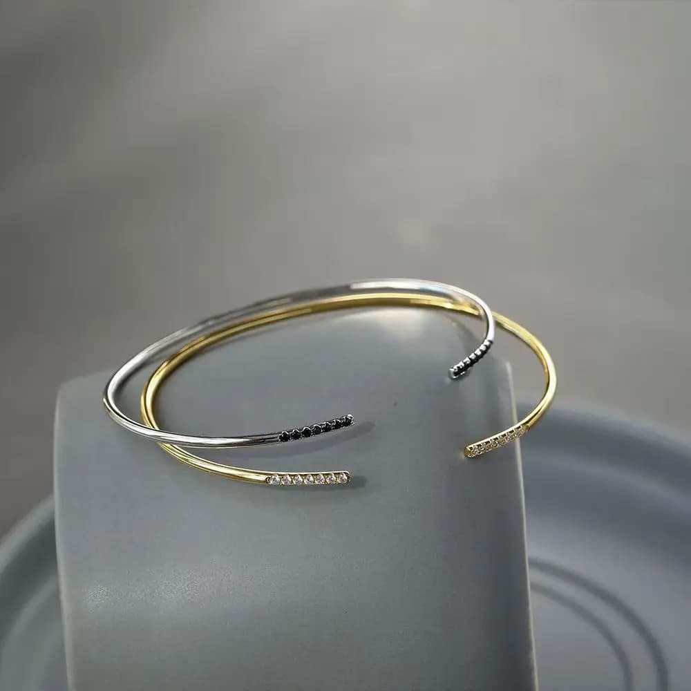 Premium Women's 2025 Simple Yet Stylish 5a Zircon Inlay Bracelet 18k Gold Plated Perfect Jewelry Gift