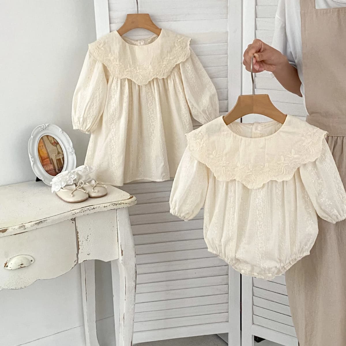 2026 Autumn Princess Infant Baby Girl Bodysuit Sisters Dress Flower Embroidery Dress For Infant Sibling Girls Toddler Outfit