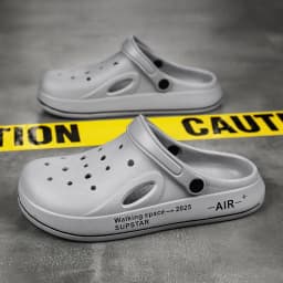 2026 Beach Sandals Men fashion Fishing Sandals EVA Summer Garden Clogs Men Sandal Outdoor Sports Slippers Zapatos Hombre Size 45