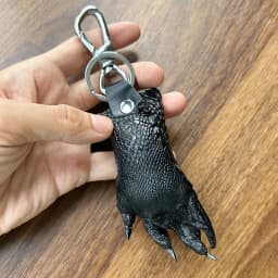 Genuine Crocodile Claw Keychain Real Leather Alligator Foot Key Ring Taxidermy Car Key Case Carabiner Hook Charm Pendant for Men