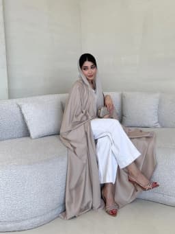 Middle Eastern Muslim Robe Fashion Soft Light Satin Bat Sleeves Long Sleeved Coat Women's Arabic Robe