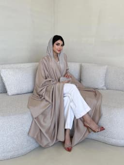 Middle Eastern Muslim Robe Fashion Soft Light Satin Bat Sleeves Long Sleeved Coat Women's Arabic Robe