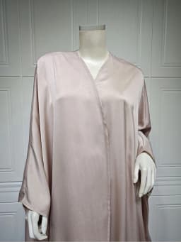 Middle Eastern Muslim Robe Fashion Soft Light Satin Bat Sleeves Long Sleeved Coat Women's Arabic Robe