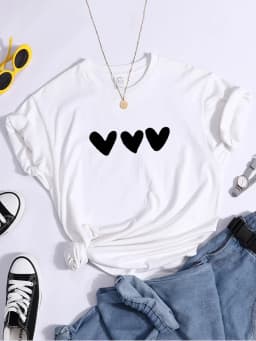 Plus Size Black Heart Tshirt All-Match Summer Comfortabletee Shirt Street Softtee Tops Short Sleeve Essential Women Men Tshirts