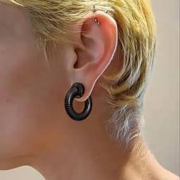 Casvort 2PCS Thread Round Ear Weights Hangers Ear Plugs for Stretched Lobe 316 Stainless Steel Piercing Women Body Jewelry 6mm