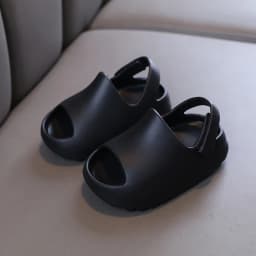 Children's Slippers Summer Wear Sandals Slippers Wholesale Soft Soles Breathable Comfortable Beach Shoes Hole Shoes Small Kids