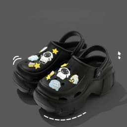 New Sandal Slippers DIY Women Mules Summer Cute Cartoon Clogs Beach Sandals Cave Hole Female Garden Shoe For Students Girls
