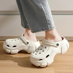 New Sandal Slippers DIY Women Mules Summer Cute Cartoon Clogs Beach Sandals Cave Hole Female Garden Shoe For Students Girls