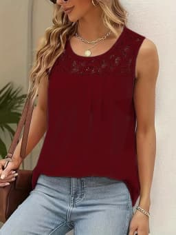 Solid color versatile sleeveless chest pleated casual vacation top