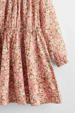 Spring and autumn foreign style girl elastic ear edge in the collar small flower sweet little shu fresh long-sleeved dress