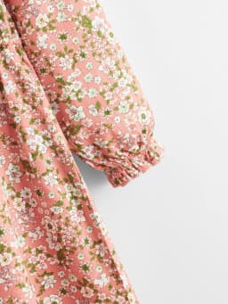 Spring and autumn foreign style girl elastic ear edge in the collar small flower sweet little shu fresh long-sleeved dress