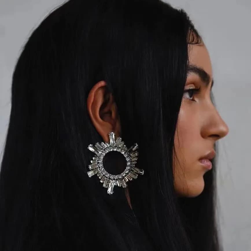 New Fashion Women Shiny Rhinestone Sunshine Styles Dangle Earrings Jewelry Boutique Evening Dress Statement Earrings Accessories