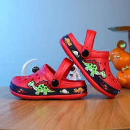 Boys' summer cartoon leisure beach garden cave shoes, comfortable and lightweight, non slip sandals