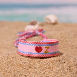 2024 New 26 Embroidery Initial Letters Handwoven Heart Bracelet For Women Summer Beach Pink Friendship Lovers Bracelet