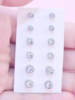 4Pairs 3mm Magnetic Stud Earring Fake Piercing Nose Stud Crystal Earrings Punk Clip Zircon Magnet Stud Non Piercing Jewelry