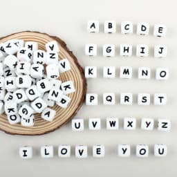 50pcs Letters Beads 12mm Silicone Alphabet Beads English Focal Beads For Jewelry Making Loose Beads DIY Beaded Pen Accessories