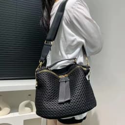 Women's Fashion Mesh Lightweight Shoulder Bag Daily Use Portable Wide Shoulder Strap Multifunctional Crossbody Handbag