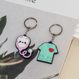 50PCS Medical Keychain Stethoscope Nurse Uniform for Nurse Doctor Keyring Women Men Fashion Medical Key Accessories Friends Gift