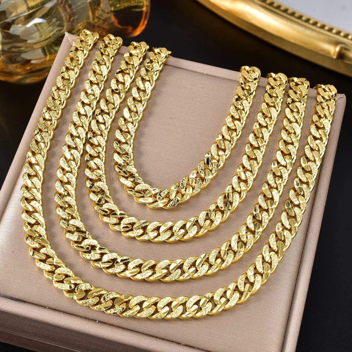 New Cuban Chain Necklace for Men and Women Hip Hop Punk Party Banquet Jewelry Accessories Gifts