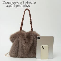 Women's Fashionable Plush Large Capacity Tote Bag High-end Pleated Fox Fur Shoulder Crossbody Bag Commuter Bag with Metal Chain