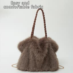 Women's Fashionable Plush Large Capacity Tote Bag High-end Pleated Fox Fur Shoulder Crossbody Bag Commuter Bag with Metal Chain