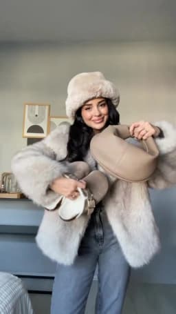 HXAO Women's Fur Coat Women 2024 Plush Burgundy Bomber Jacket Solid Crop Long Sleeve Jacket Warm Winter Coats Woman Casual Coats