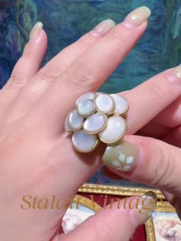 Romantic 3D Stereoscopic Moonstone Fritillaria Rose Flower Vintage Rings Wedding Bridal Luxury Opal Oval Jewelry for Women