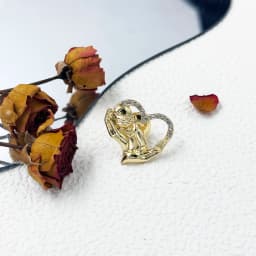Fashion Crystal  Baby Hand Heart Badges for Women Mothers Pins Gift