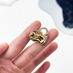 Fashion Crystal  Baby Hand Heart Badges for Women Mothers Pins Gift