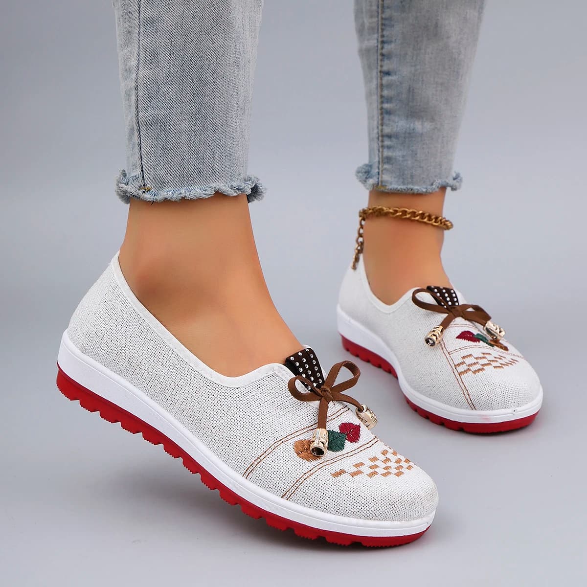 Spring New Women's Casual Sports Shoes Comfortable, Breathable, Lightweight, Wear Resistant Lazy Shoes, Soft Soled Flat Shoes