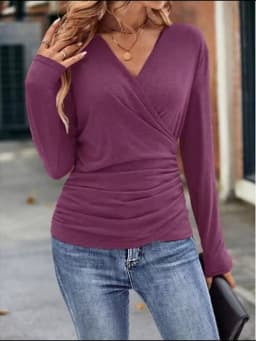 Black Casual V-neck Long Sleeved Pleated Solid Color T-shirt Women's High Street Fashion Dating Versatile Autumn Elegant Top