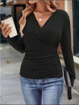 Black Casual V-neck Long Sleeved Pleated Solid Color T-shirt Women's High Street Fashion Dating Versatile Autumn Elegant Top