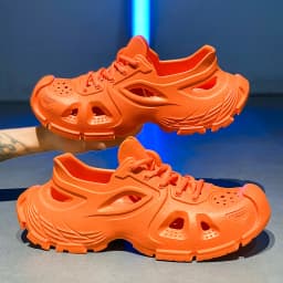 2025 New Trendy Men's Sandals Outdoor Wear Thickened Anti-slip Wear-resistant Fashion EVA Moulded Couples Clog Shoes Wholesale