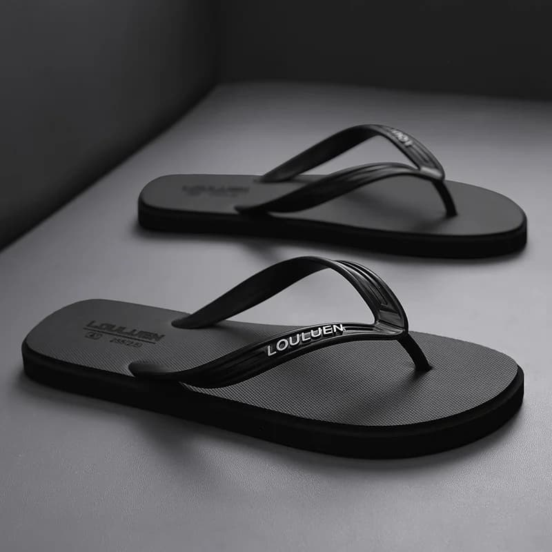 New men's flip flops with soft sole, comfortable, open toe flip flops for indoor and outdoor walks, summer beach flip flops for