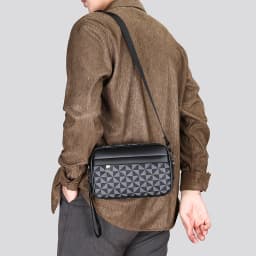 Fashion Business Shoulder Bag PU Leather Men Clutch Bag Wide Strap Crossbody Bag Designer Casual Male Messenger Pack Phone Purse