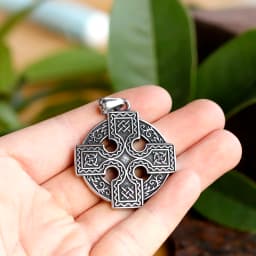 2024 Vintage Vikings Tree of Life Necklace Men Various Nordic Amulet Celtic Stainless Steel Pendant Necklace Charm Jewelry