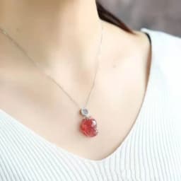 Natural Pink Crystal Strawberry Crystal Little Fox Fairy Women's Lucky Best Friend Pendant Necklace with Collar Chain