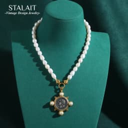 Antique Beauty Portrait Coin Pendant Pearl Necklace For Woman Choker Vintage Jewelry Gold Color Retro Style Accessories Classic