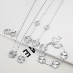 2025 Luxury Hot Selling Shiny Metal New Design Plant Five Leaf Flower Set 15mm Double Sided Women's Gilded Gift Clover